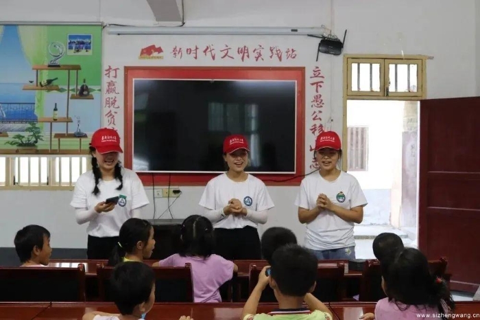 14-给小朋友讲红色故事_UUID11357 14-给小朋友讲红色故事_UUID11357